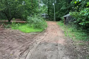 1018 Neal Rd, Commerce, GA 30530 - Photo 10
