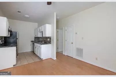 738 Boston Commons, College Park, GA 30349 - Photo 4