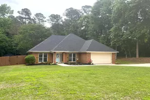 610 Youngs Mill Rd, Lagrange, GA 30241 - Photo 1