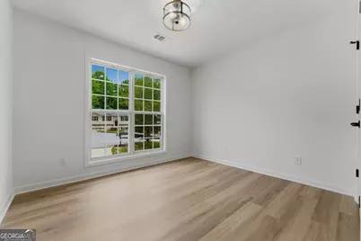 515 Ashland Manor Drive, Lawrenceville, GA 30045 - Photo 10