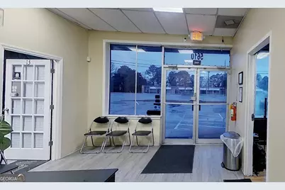 5610 Old National Highway, College Park, GA 30349 - Photo 6