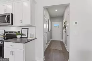 153 Chastain Dr, Cartersville, GA 30120 - Photo 2