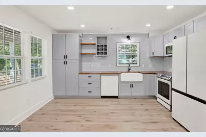 920 W 51st Street, Savannah, GA 31405 - Photo 16