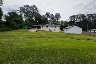 95 Fairlawn Dr, Carrollton, GA 30117 - Photo 6
