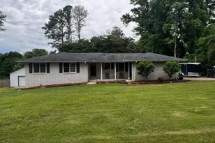 95 Fairlawn Dr, Carrollton, GA 30117 - Photo 2