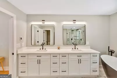 250 Harbor Heights Circle, Lavonia, GA 30553 - Photo 16