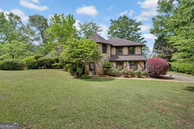 2145 Hampton Trail SE, Conyers, GA 30013 - Photo 2