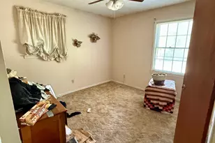 8318 Magnolia Dr, Jonesboro, GA 30238 - Photo 10