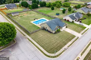 19 Lake Point Ct, Jefferson, GA 30549 - Photo 10