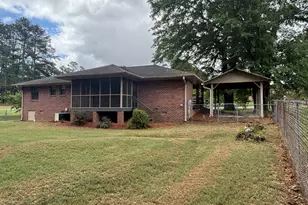 147 Langford St, Winder, GA 30680 - Photo 2