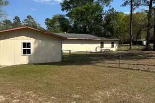 1950 W Elm St, Wrightsville, GA 31096 - Photo 2
