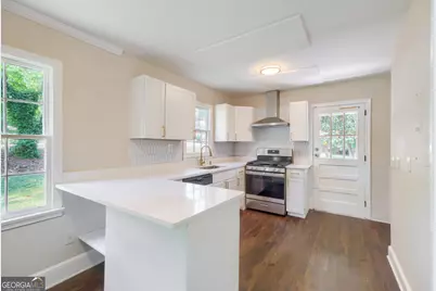 396 Forrest Ridge Drive NW, Atlanta, GA 30318 - Photo 8