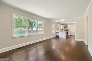 396 Forrest Ridge Dr NW, Atlanta, GA 30318 - Photo 6