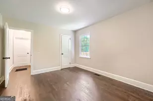 396 Forrest Ridge Dr NW, Atlanta, GA 30318 - Photo 14