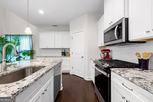 338 Lana Ln, Lagrange, GA 30241 - Photo 10