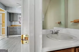 8577 Jamestown Way, Jonesboro, GA 30238 - Photo 16
