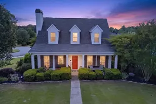 200 Meadow Lake Dr, Carrollton, GA 30116 - Photo 2