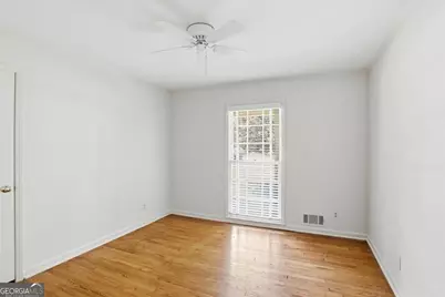 7265 Thornhill Lane NE, Sandy Springs, GA 30328 - Photo 22
