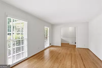 7265 Thornhill Lane NE, Sandy Springs, GA 30328 - Photo 4