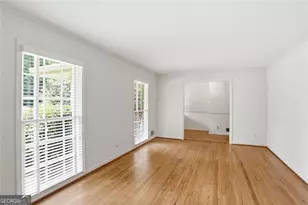7265 Thornhill Ln NE, Sandy Springs, GA 30328 - Photo 4