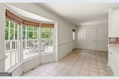 7265 Thornhill Lane NE, Sandy Springs, GA 30328 - Photo 16