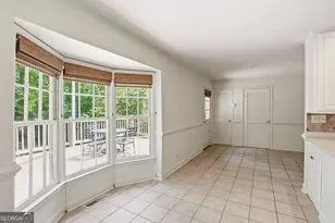 7265 Thornhill Ln NE, Sandy Springs, GA 30328 - Photo 16