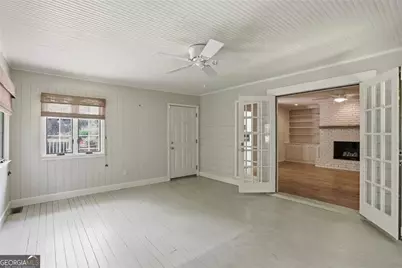7265 Thornhill Lane NE, Sandy Springs, GA 30328 - Photo 12