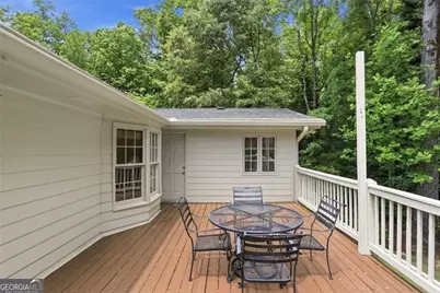 7265 Thornhill Lane NE, Sandy Springs, GA 30328 - Photo 32