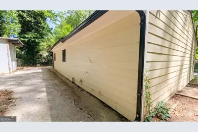 3283 Pebble Drive, Atlanta, GA 30344 - Photo 24