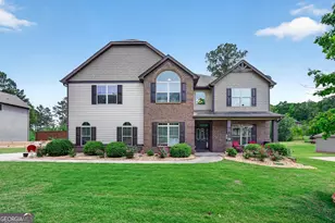 270 Darien Dr, Senoia, GA 30276 - Photo 1
