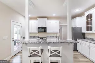 211 Cade Terrace, Warner Robins, GA 31088 - Photo 12