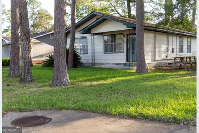204 Davis Street, Thomasville, GA 31792 - Photo 18