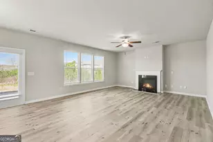 100 McGinnis Cir, Calhoun, GA 30701 - Photo 4