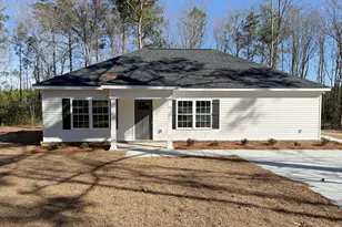 102 Ohoopee St, Reidsville, GA 30453 - Photo 1