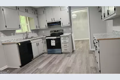 113 Hawthorne Drive, Riverdale, GA 30274 - Photo 2