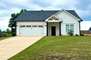 308 North Point Cir, Hartwell, GA 30643 - Photo 1