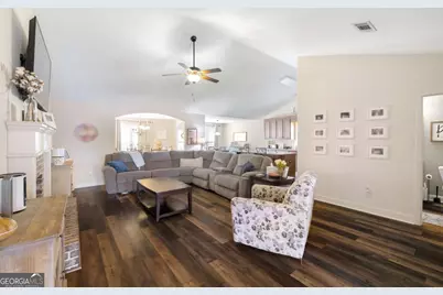 802 Brandon Drive, Winder, GA 30680 - Photo 4