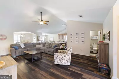802 Brandon Drive, Winder, GA 30680 - Photo 6