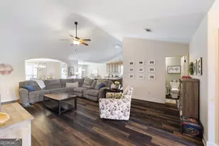 802 Brandon Dr, Winder, GA 30680 - Photo 6