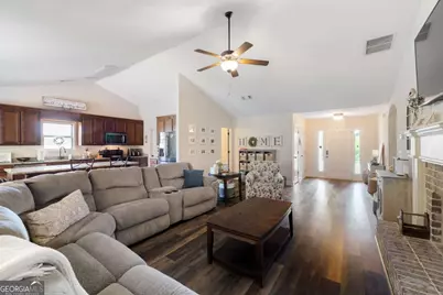 802 Brandon Drive, Winder, GA 30680 - Photo 8