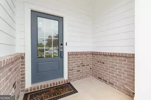 5321 Glade Park Dr, Lilburn, GA 30047 - Photo 4