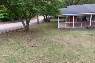 201 Davis Dr, Centerville, GA 31028 - Photo 2