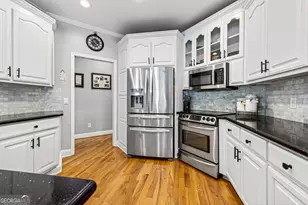 1110 Holcomb Ct, Bogart, GA 30622 - Photo 4