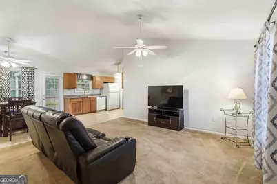 440 Shenandoah Court, Winder, GA 30680 - Photo 4