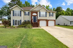 205 Clarion Dr, Carrollton, GA 30116 - Photo 1