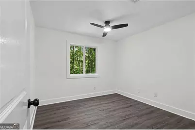 1027 Mainstreet Lake Drive, Stone Mountain, GA 30088 - Photo 18