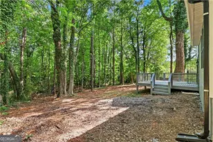 1027 Mainstreet Lake Dr, Stone Mountain, GA 30088 - Photo 30