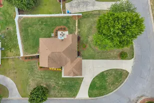 403 Westchester Dr, Dublin, GA 31021 - Photo 2