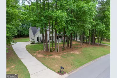 80 Chatsworth Place, Newnan, GA 30265 - Photo 2