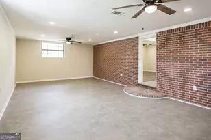 407 Pineview Dr, Waycross, GA 31501 - Photo 14